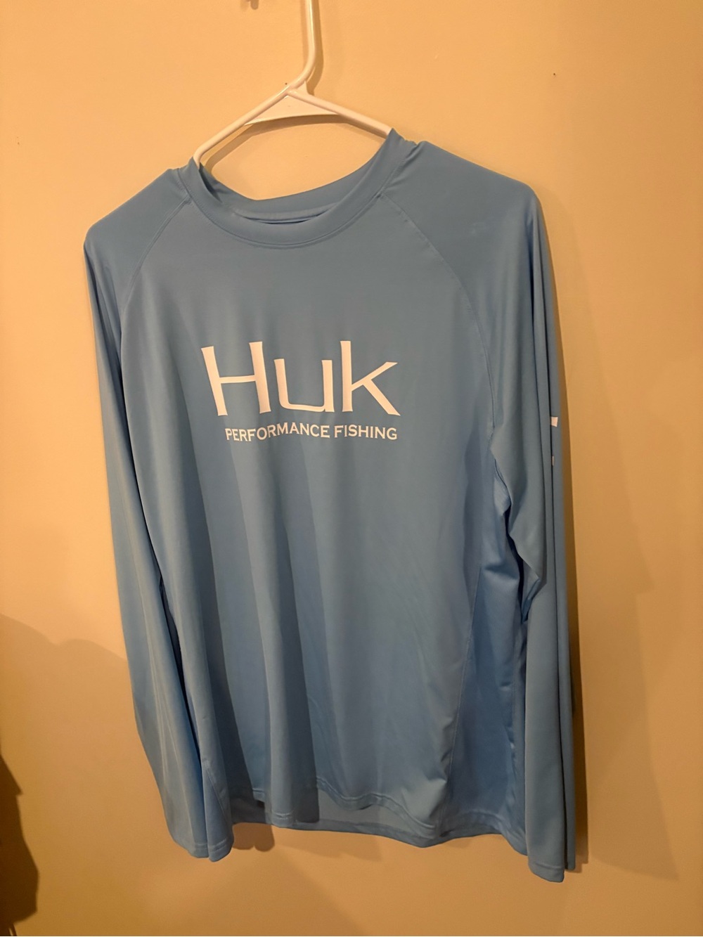 Huk Light Blue Men’s Long-Sleeve Performance Fishing Shirt